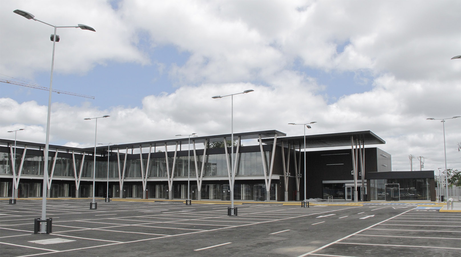 Strip Center Los Pablos